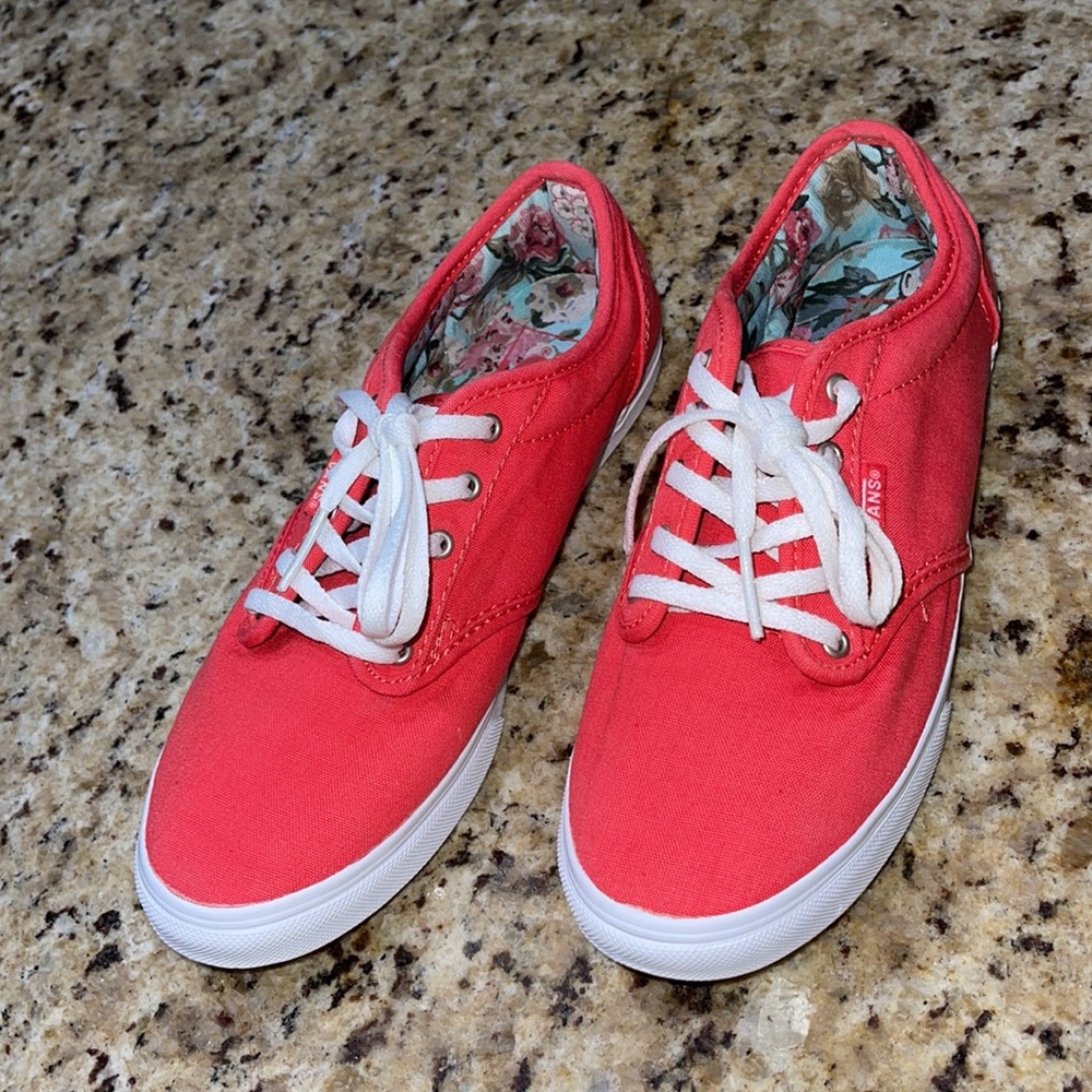 Vans - Picture 7 of 8